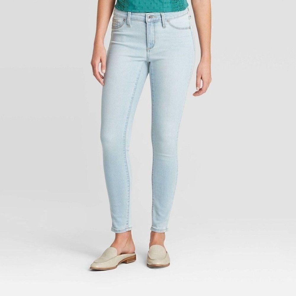 ‎Women's Mid-Rise Jeggings - Universal Thread 18/34R